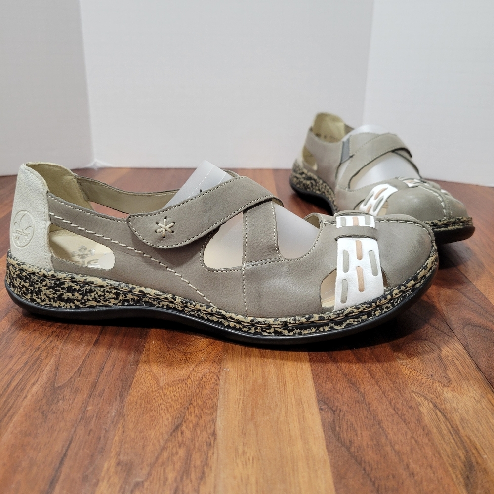 Rieker Daisy Mary Janes Round Toe Comfort Shoe Leather Hook & Loop Size 40